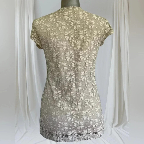 🆕Women’s Stretch Lace Top - Picture 3 of 13